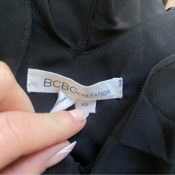 BCBGeneration black dress ruffle accent and cinched waist, size XS - Picture 2 of 5